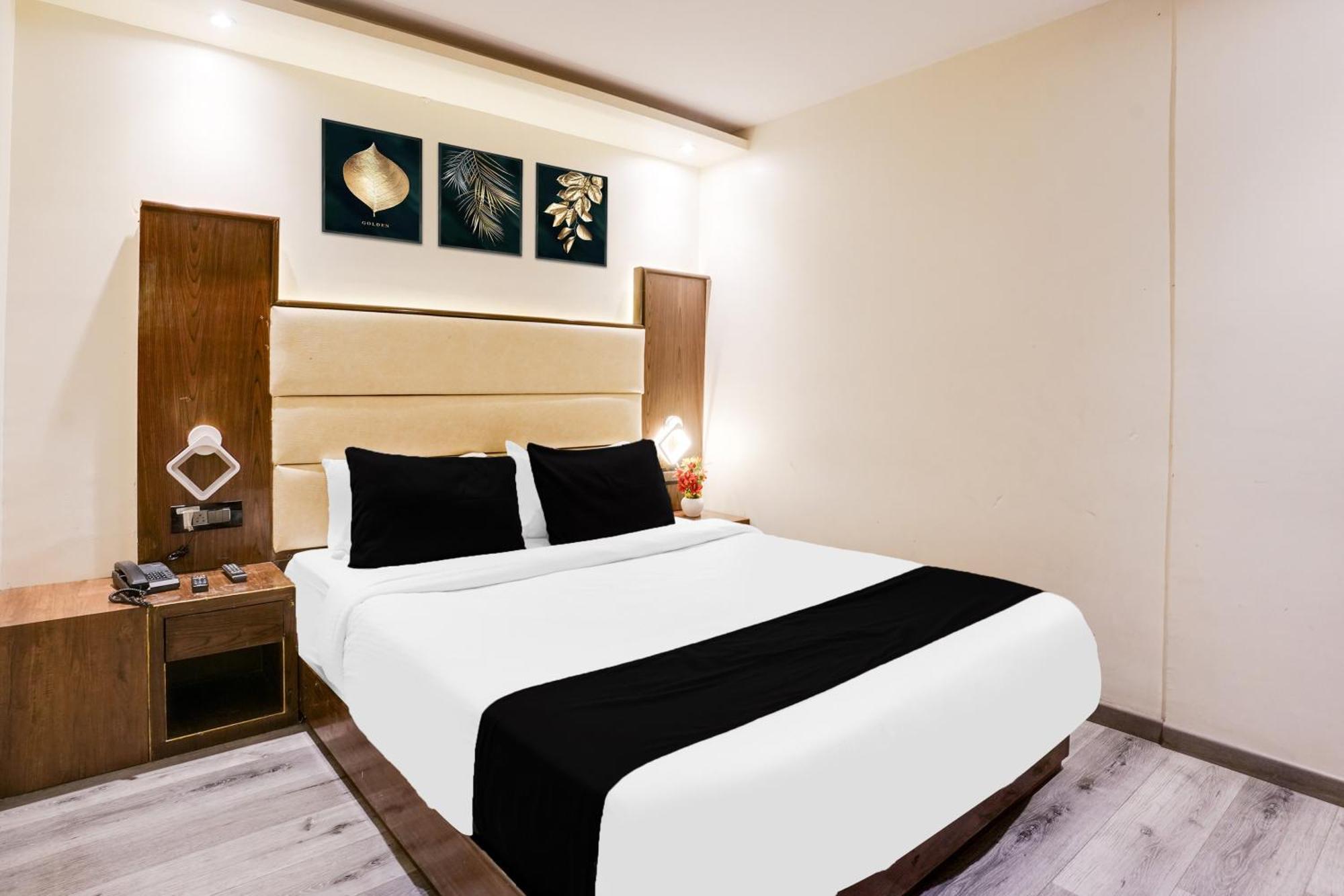 Super Collection O Andheri Near Western Express Highway مومباي المظهر الخارجي الصورة