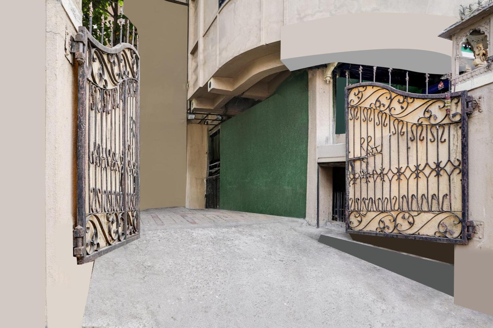 Super Collection O Andheri Near Western Express Highway مومباي المظهر الخارجي الصورة